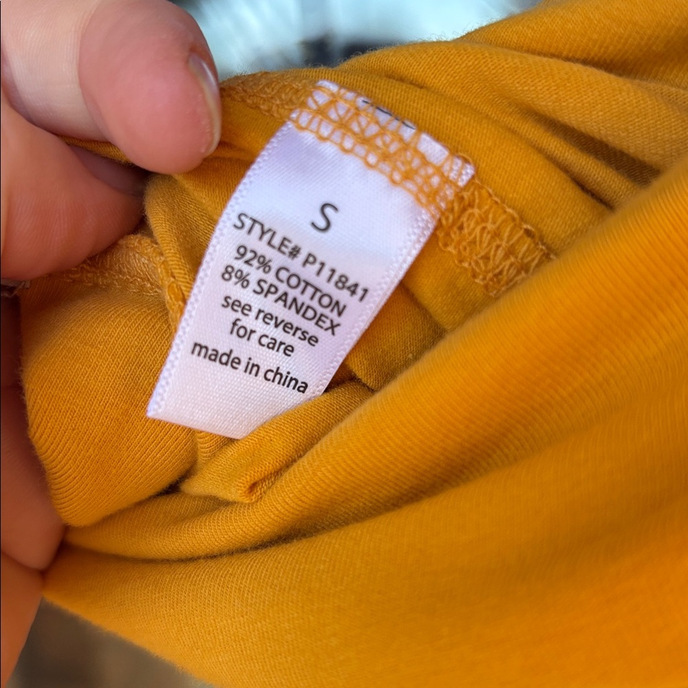 Active Basic High Rise Spandex Shorts! Small - Picture 4 of 4